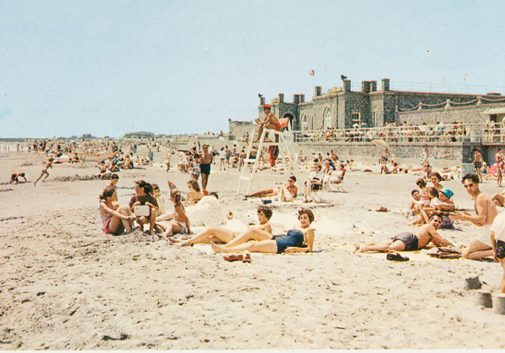 Scarbourgh Beach, RI Postcard Collection, 1965